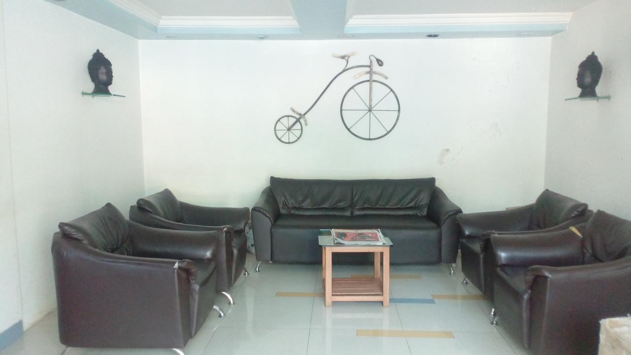 Hotel Rajdhani Лонавала Экстерьер фото